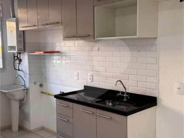 Apartamento com 3 quartos para locação em Bairro Da Água Fria - SP