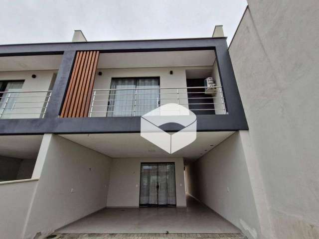 Sobrado com 3 dormitórios à venda, 145 m² por R$ 990.000,00 - Centro - Balneário Piçarras/SC