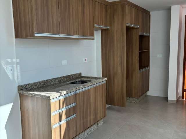 Sobrado Triplex 3 Quartos, 2 Suítes – Terraço