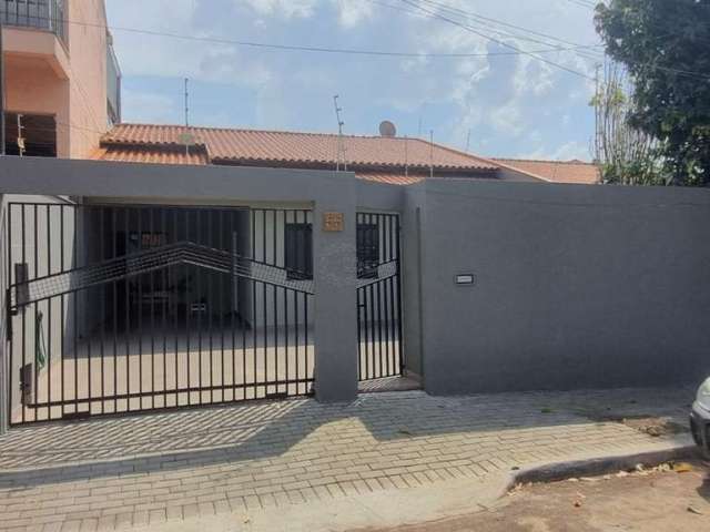 Casa com 3 quartos à venda na Rua José Francisco Machado, Oriente, Londrina por R$ 500.000