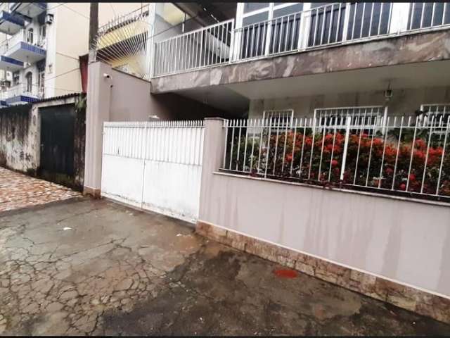 Casa no Melhor da Vila da Penha- 3 Qts/ 2 VGS