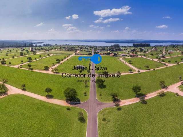 Lote de 626,31m2 no Condomínio  Terras de Santa Cristina 5 !