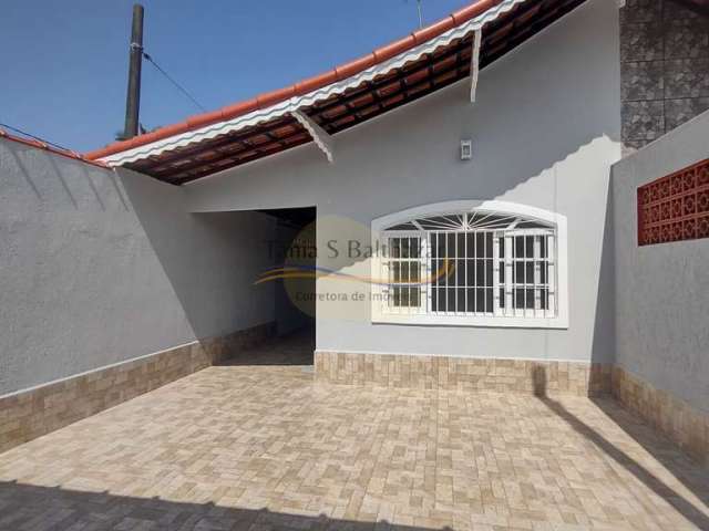 Casa Térrea - Bairro Maracanã - Praia Grande