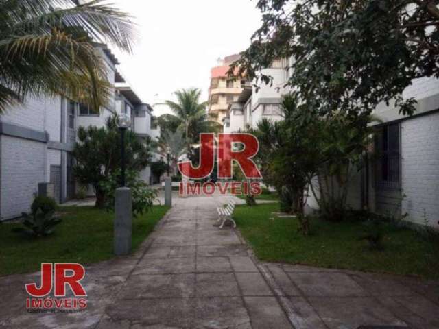 Apartamento com 2 dormitórios à venda, 45 m² por R$ 330.000,00 - Braga - Cabo Frio/RJ