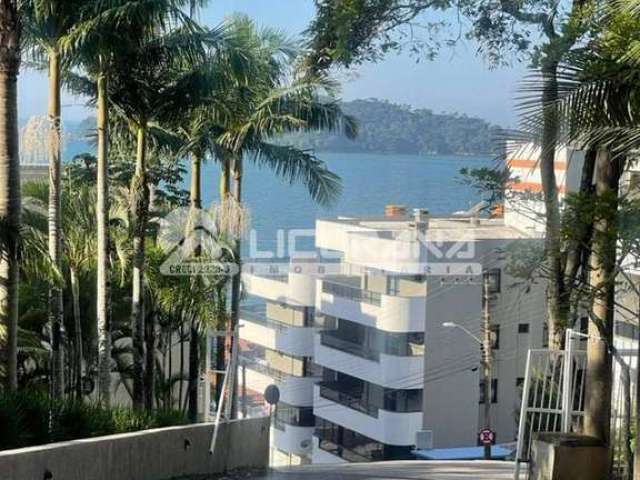 Terreno em condomínio panorâmico com vista mar na praia de Bombinhas/SC