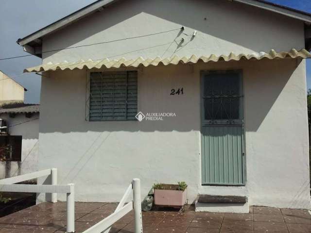 Casa com 2 quartos à venda na Rua Arthur Alberto Zanela, 241, Lomba do Pinheiro, Porto Alegre, 78 m2 por R$ 195.000