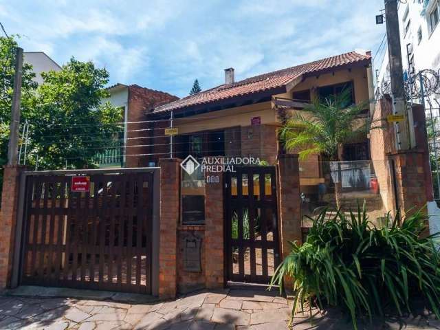 Casa com 3 quartos à venda na Rua Fagundes Varela, 158, Santo Antônio, Porto Alegre, 400 m2 por R$ 1.200.000