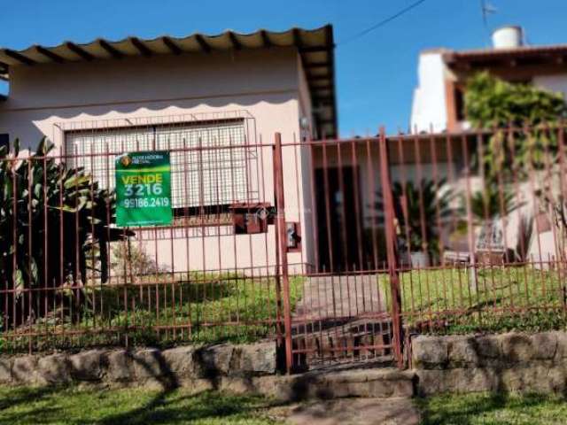 Casa com 3 quartos à venda na Rua Licínio Cardoso, 51, Chácara das Pedras, Porto Alegre, 362 m2 por R$ 900.000