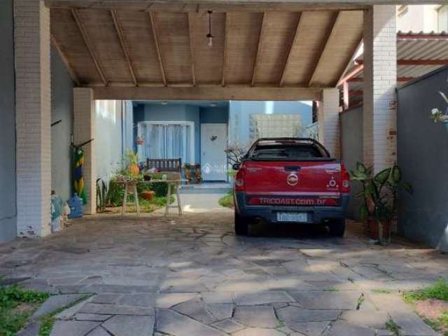 Casa com 3 quartos à venda na Avenida Lavras, 609, Petrópolis, Porto Alegre, 259 m2 por R$ 1.500.000