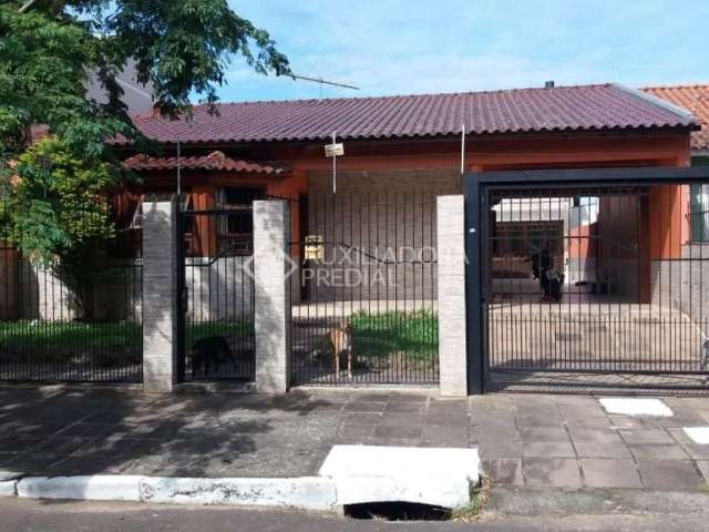 Casa em condomínio fechado com 3 quartos à venda na Rua Dinarte de Albuquerque, 35, Parque Santa Fé, Porto Alegre, 178 m2 por R$ 520.000