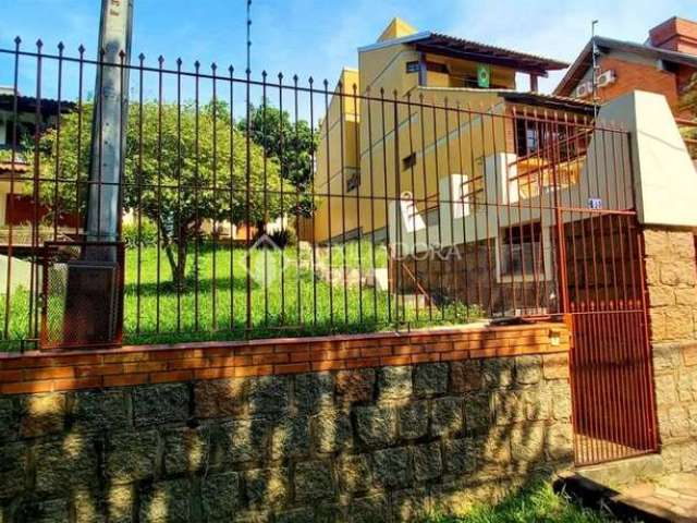 Casa com 3 quartos à venda na Rua Professor Frederico Guilherme Gaelzer, 65, Jardim do Salso, Porto Alegre, 130 m2 por R$ 450.000