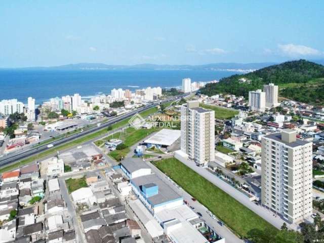 Apartamento com 2 quartos à venda na 600, 190, Canto da Praia, Itapema, 63 m2 por R$ 700.000