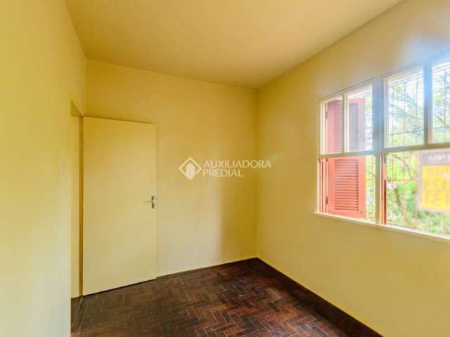 Apartamento com 3 quartos à venda na Rua Oscar Schneider, 10, Medianeira, Porto Alegre, 74 m2 por R$ 258.000