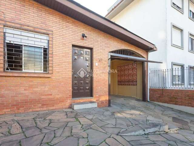 Casa com 3 quartos à venda na Travessa Alfredo Costa, 43, Medianeira, Porto Alegre, 99 m2 por R$ 397.000