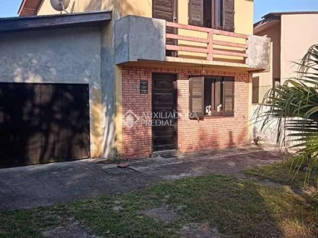 Casa com 3 quartos à venda na Itapeva, 98, Centro, Torres, 150 m2 por R$ 550.000