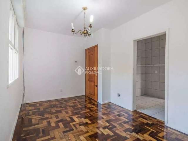 Apartamento com 3 quartos à venda na Rua Moyses Antunes da Cunha, 105, Santo Antônio, Porto Alegre, 60 m2 por R$ 230.000