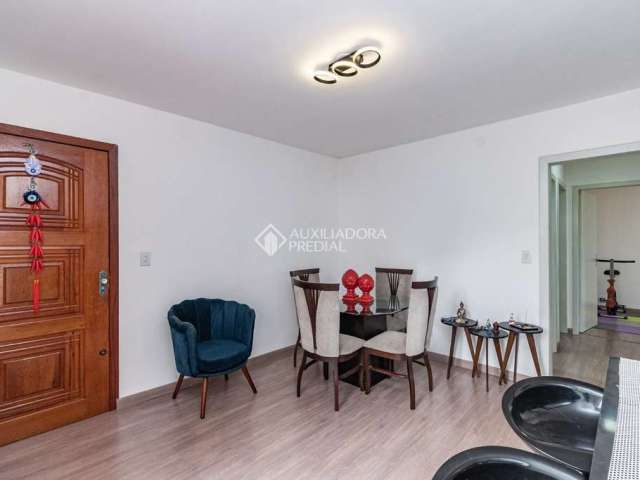 Apartamento com 3 quartos à venda na Rua Padre Hildebrando, 865, Santa Maria Goretti, Porto Alegre, 105 m2 por R$ 400.000