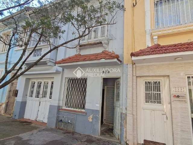 Casa com 3 quartos à venda na Rua São Carlos, 578, Floresta, Porto Alegre, 115 m2 por R$ 741.000