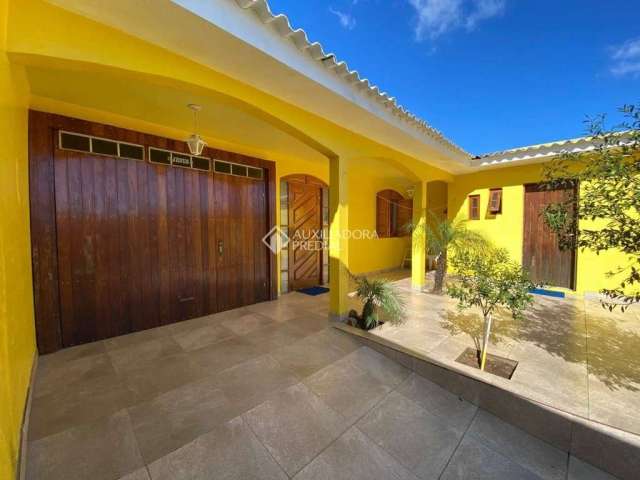 Casa com 3 quartos à venda na Júlio Dias de Souza, 17, Tancredo Neves, Santa Maria, 160 m2 por R$ 450.000