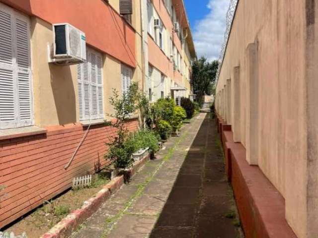 Apartamento com 3 quartos à venda na Rua Lasar Segall, 340, São Sebastião, Porto Alegre, 77 m2 por R$ 170.000
