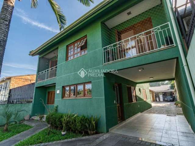 Casa com 4 quartos à venda na Beco Circular, 722, Vila Jardim, Porto Alegre, 287 m2 por R$ 950.000