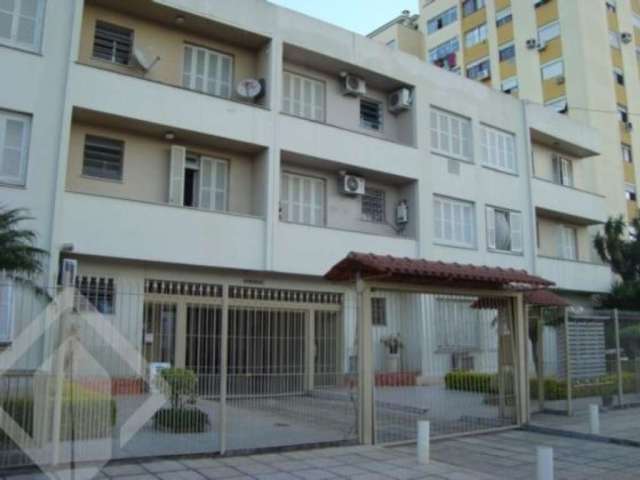 Apartamento com 3 quartos à venda na Rua Padre Hildebrando, 611, Santa Maria Goretti, Porto Alegre, 98 m2 por R$ 305.000