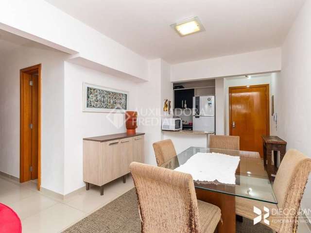 Apartamento com 3 quartos à venda na Rua Wilson Adnislen Freitas de Paiva, 41, Cavalhada, Porto Alegre, 71 m2 por R$ 399.000