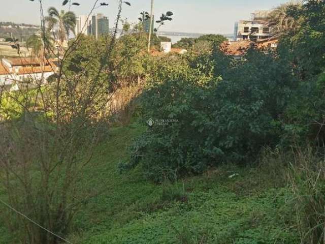 Terreno em condomínio fechado à venda na Rua Curupaiti, 235, Cristal, Porto Alegre, 594 m2 por R$ 550.000