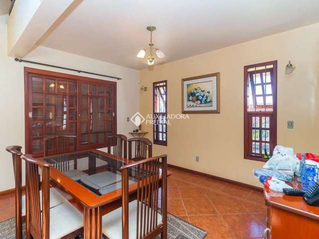 Casa com 4 quartos à venda na Travessa Oito de Setembro, 84, Santa Tereza, Porto Alegre, 234 m2 por R$ 460.000