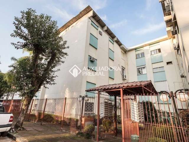 Apartamento com 3 quartos à venda na Rua Engenheiro Fernando Mendes Ribeiro, 25, Santo Antônio, Porto Alegre, 60 m2 por R$ 225.000