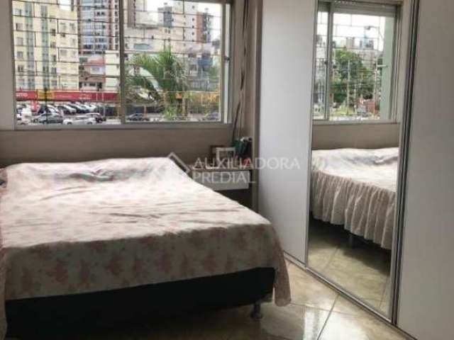 Apartamento com 2 quartos à venda na Avenida Ipiranga, 3377, Azenha, Porto Alegre, 57 m2 por R$ 299.000