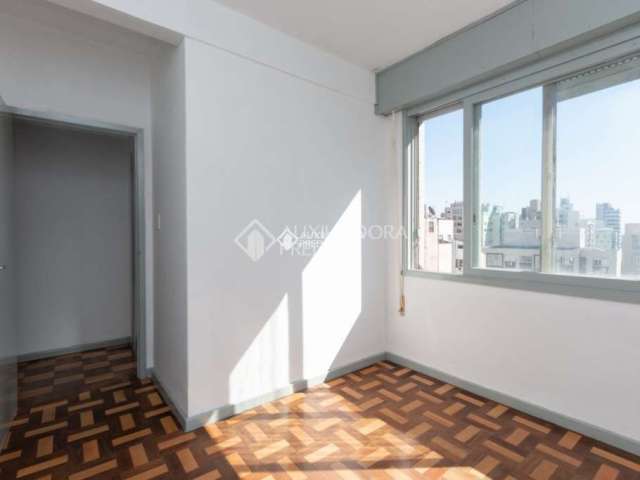 Apartamento com 3 quartos à venda na Rua Duque de Caxias, 888, Centro Histórico, Porto Alegre, 58 m2 por R$ 353.000