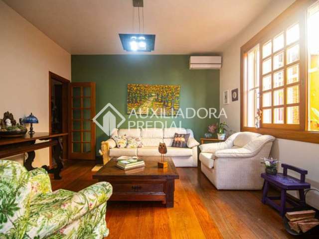 Casa com 4 quartos à venda na Rua Mariz e Barros, 482, Petrópolis, Porto Alegre, 332 m2 por R$ 1.200.000