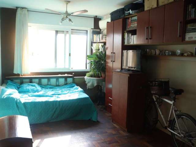 Apartamento com 1 quarto à venda na Rua Bento de Amaral, 44, Partenon, Porto Alegre, 26 m2 por R$ 130.000