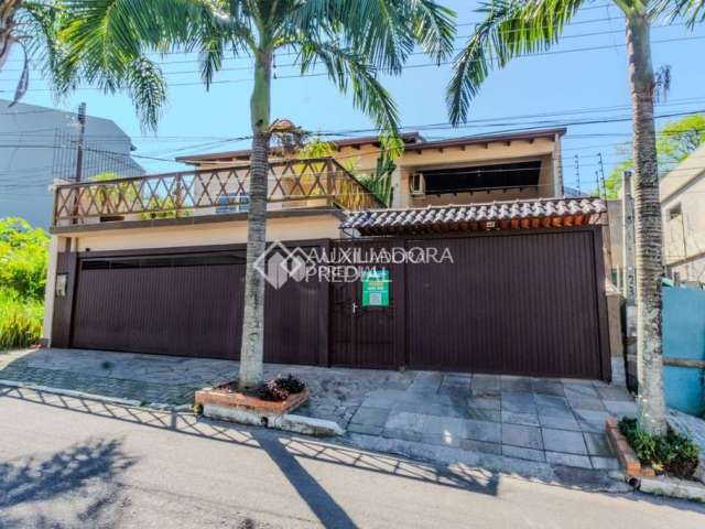 Casa com 3 quartos à venda na Rua Edilson João Prola, 35, Ipanema, Porto Alegre, 215 m2 por R$ 870.000