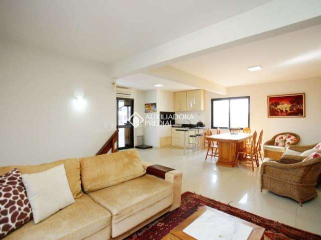 Cobertura com 4 quartos para alugar na Rua Monsenhor Veras, 412, Santana, Porto Alegre, 250 m2 por R$ 8.000
