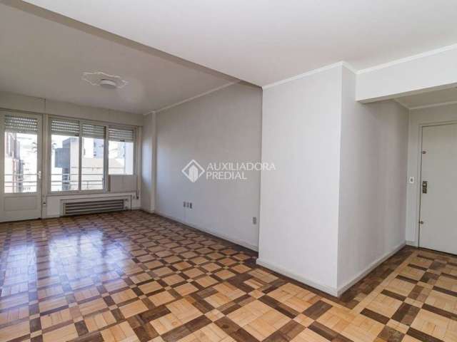 Apartamento com 3 quartos para alugar na RAMIRO BARCELOS, 1081, Bom Fim, Porto Alegre, 90 m2 por R$ 2.500