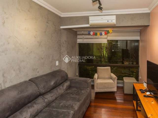 Apartamento com 3 quartos para alugar na Avenida Protásio Alves, 7157, Petrópolis, Porto Alegre, 67 m2 por R$ 2.200