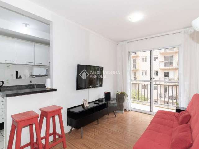 Apartamento com 3 quartos para alugar na Avenida Otto Niemeyer, 1702, Camaquã, Porto Alegre, 67 m2 por R$ 2.300