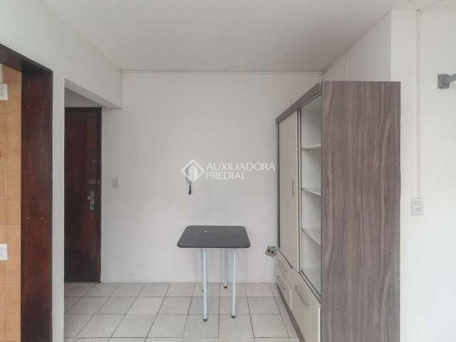 Apartamento com 1 quarto para alugar na Rua General João Manoel, 400, Centro Histórico, Porto Alegre, 30 m2 por R$ 800