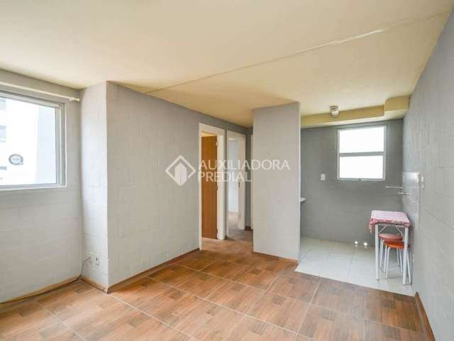 Apartamento com 2 quartos para alugar na Rua Tomé Antônio de Souza, 240, Campo Novo, Porto Alegre, 40 m2 por R$ 500