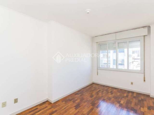 Apartamento com 1 quarto para alugar na Rua Duque de Caxias, 300, Centro Histórico, Porto Alegre, 48 m2 por R$ 1.200