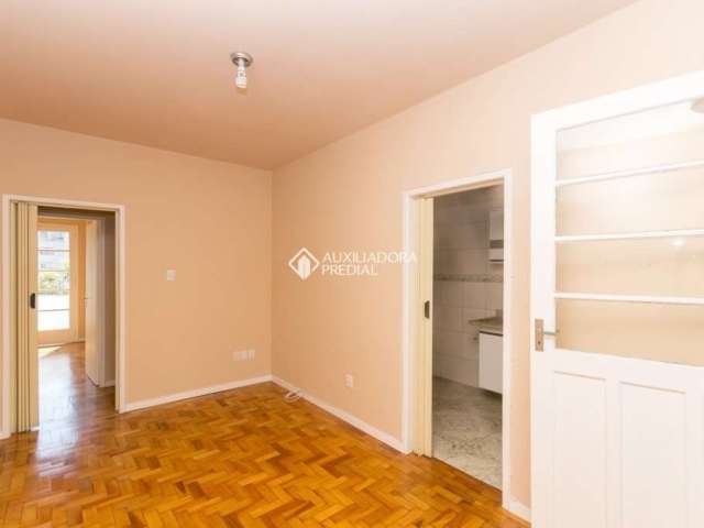 Apartamento com 3 quartos para alugar na Rua Demétrio Ribeiro, 1043, Centro Histórico, Porto Alegre, 88 m2 por R$ 1.850