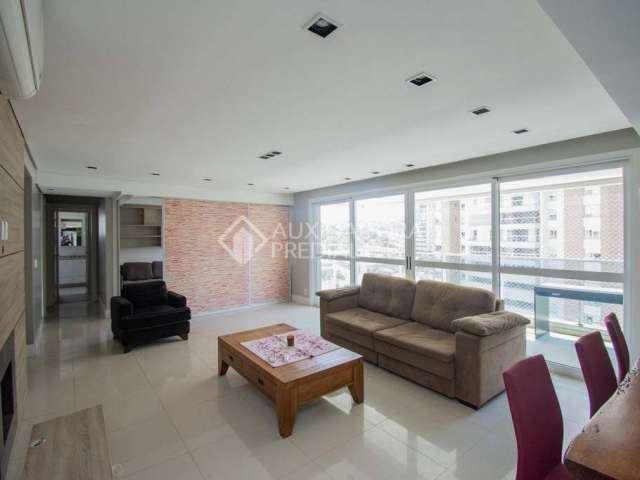Apartamento com 3 quartos para alugar na Rua Nicola Mathias Falci, 50, Jardim do Salso, Porto Alegre, 114 m2 por R$ 4.600