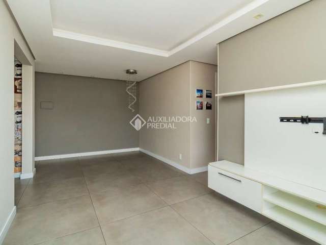 Apartamento com 3 quartos para alugar na Avenida da Cavalhada, 3559, Cavalhada, Porto Alegre, 72 m2 por R$ 2.500