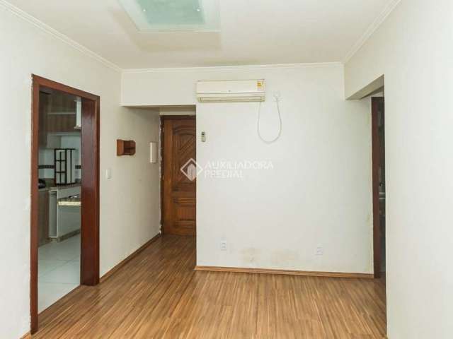 Apartamento com 2 quartos para alugar na Avenida Benjamin Constant, 17, São João, Porto Alegre, 65 m2 por R$ 1.800