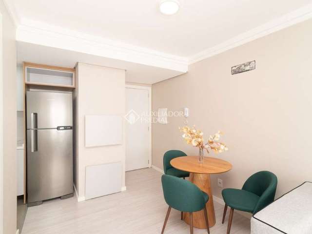 Flat com 1 quarto para alugar na Rua Pedro Chaves Barcelos, 455, Auxiliadora, Porto Alegre, 41 m2 por R$ 3.800