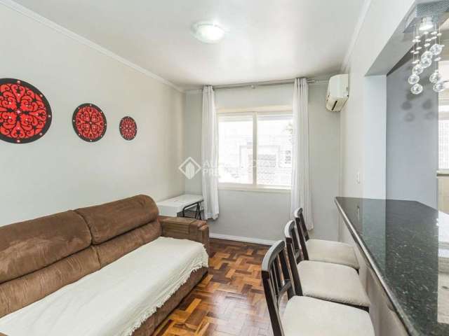 Apartamento com 1 quarto para alugar na Rua Gaston Englert, 755, Vila Ipiranga, Porto Alegre, 50 m2 por R$ 2.130