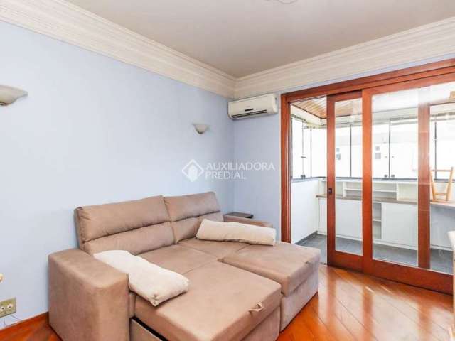 Apartamento com 1 quarto para alugar na Avenida Independência, 1060, Independência, Porto Alegre, 56 m2 por R$ 2.800