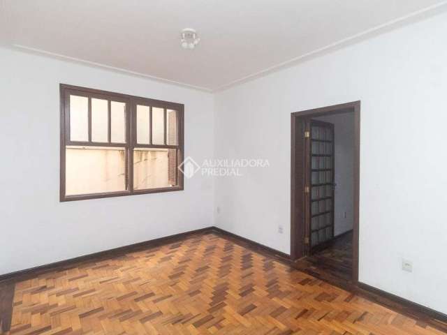 Apartamento com 3 quartos para alugar na Rua Visconde do Rio Branco, 353, Floresta, Porto Alegre, 105 m2 por R$ 2.000